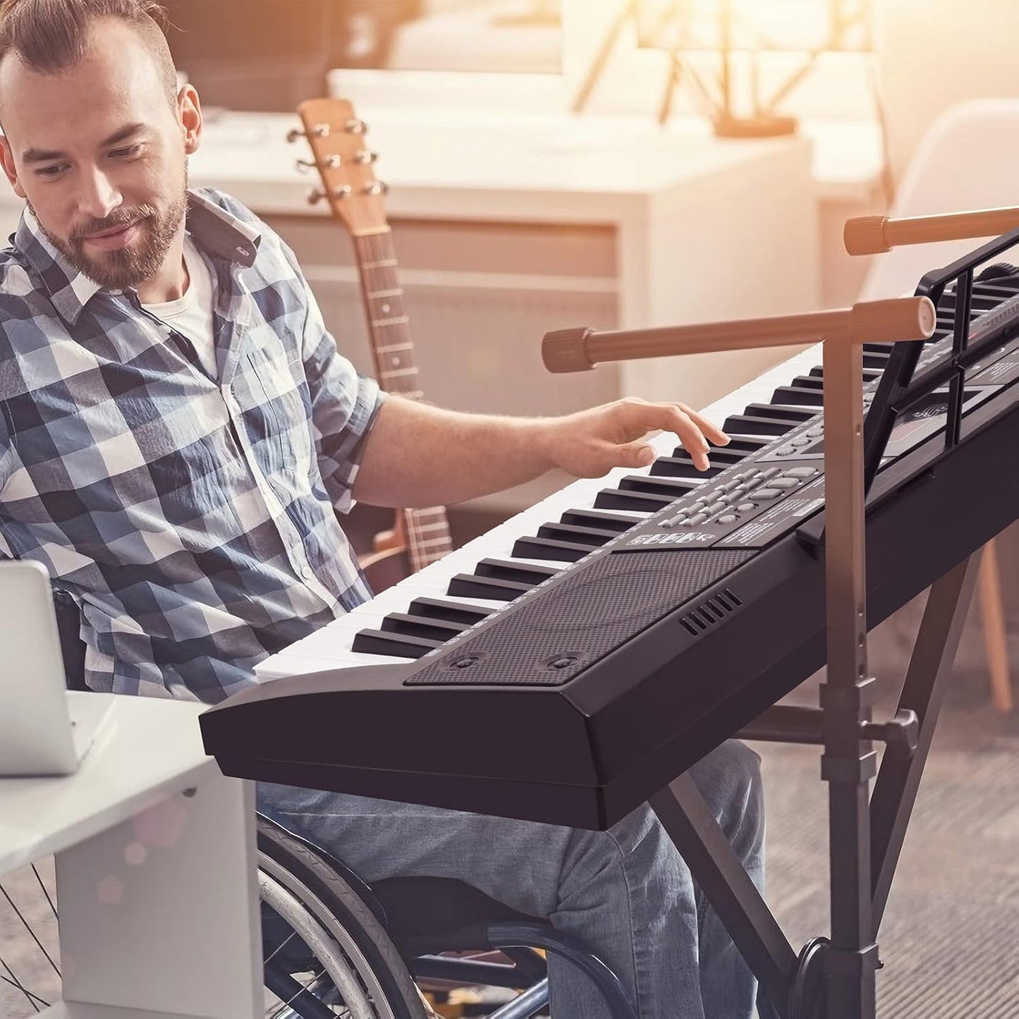 Teclado de piano eléctrico, 61 teclas, funcion grabación y reproducción.