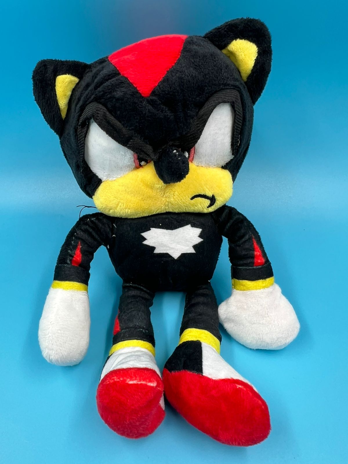 Peluche de Shadow 26cmx11cm Sonic negro juguete