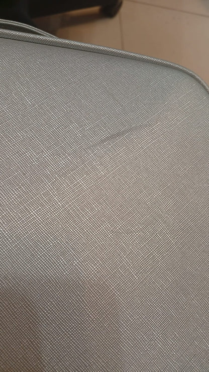 Estuche de maquillaje con espejo y luz, Momira, divisores ajustables.