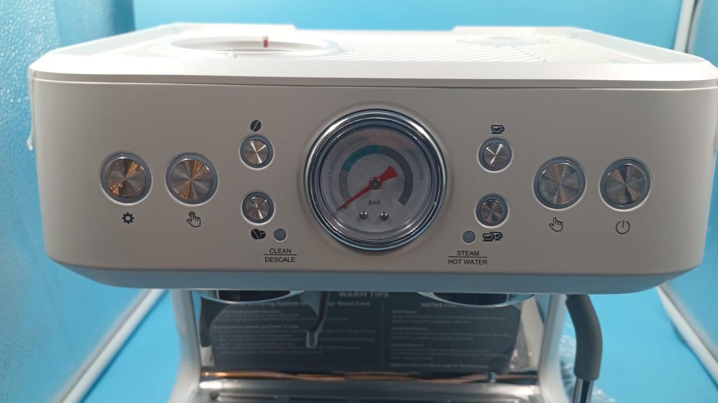 Máquina de café expreso, espumador de leche, capuchino y latte.