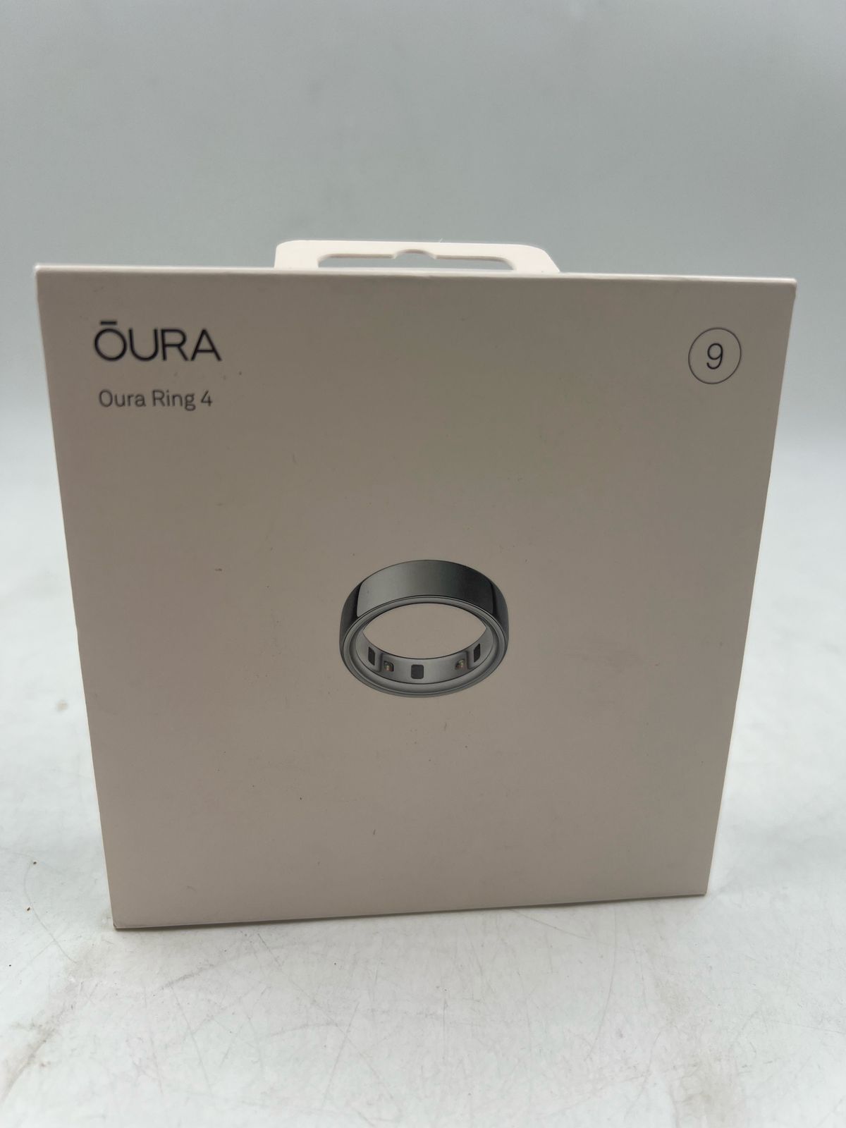 Oura Ring 4 - Plata Talla 9 Anillo inteligente (USADO)