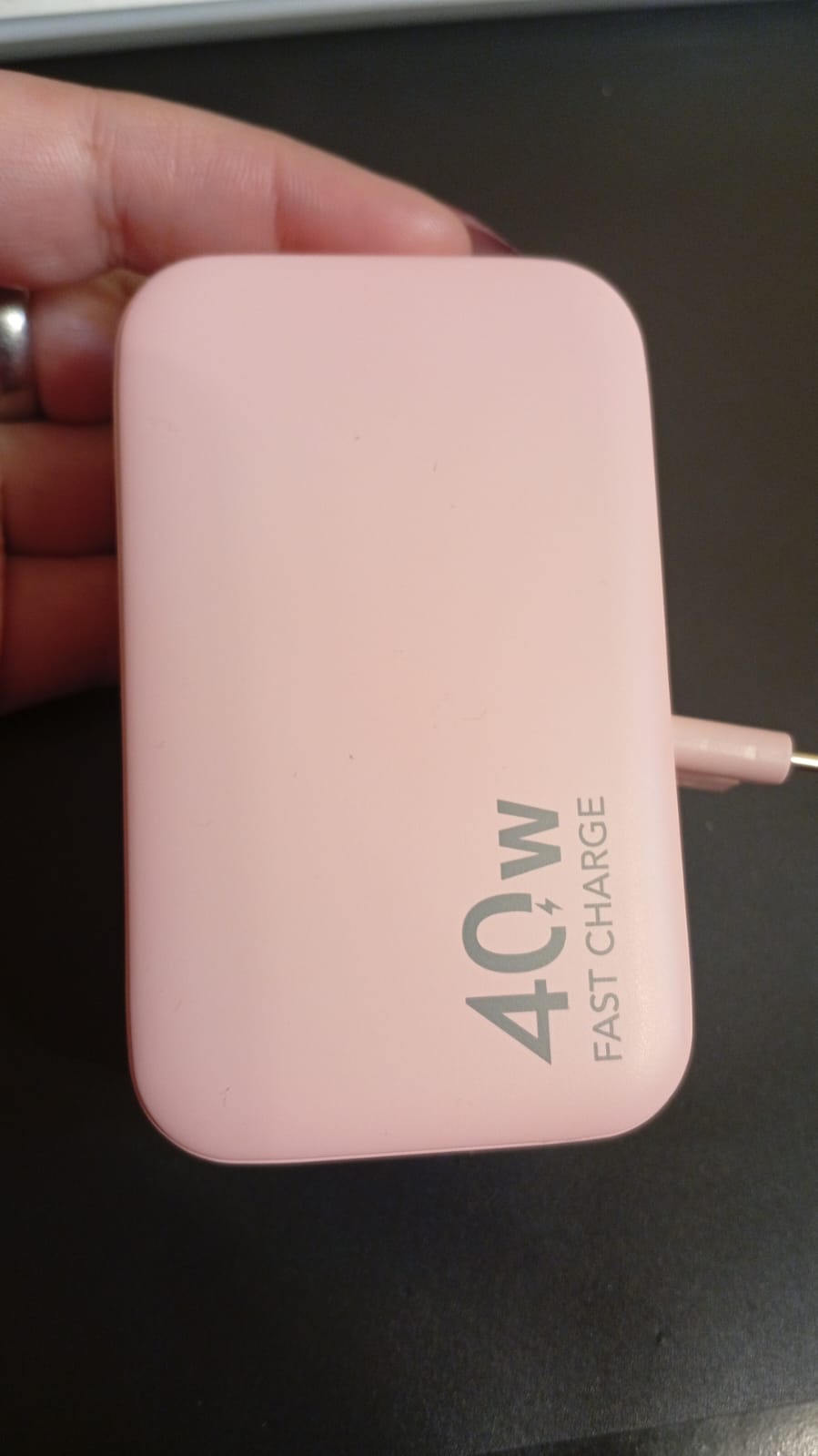 Cargador de pared retráctil 4 en 1, retráctil, Carga rápida, (USADO).