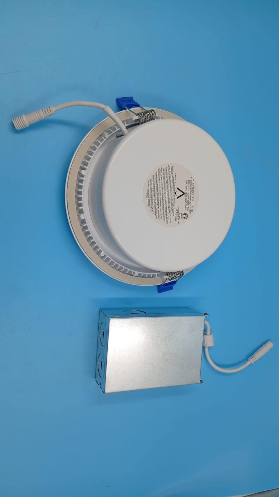 Paquete de 12 luces empotrables, LED de cardán 5CCT de 6".