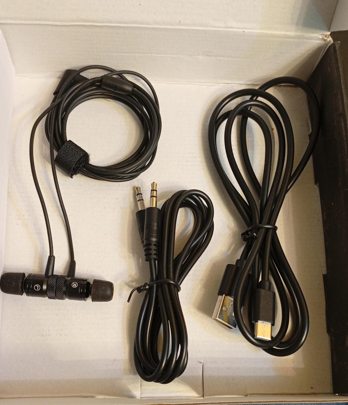 Reproductor de CD portátil, KLIM Journey, radio FM, tarjeta SD.