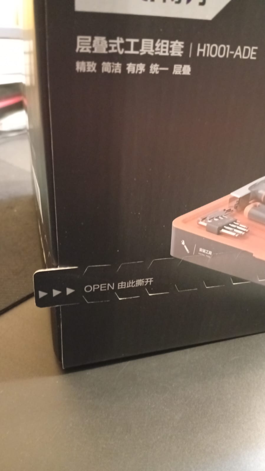 Juego de herramientas de mano, cajas apilables, compacta, Deli.