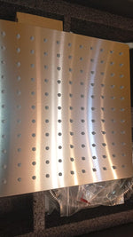 Cabezal de ducha Iuerasd de 10" y acabado en níquel cepillado (DETALLE)