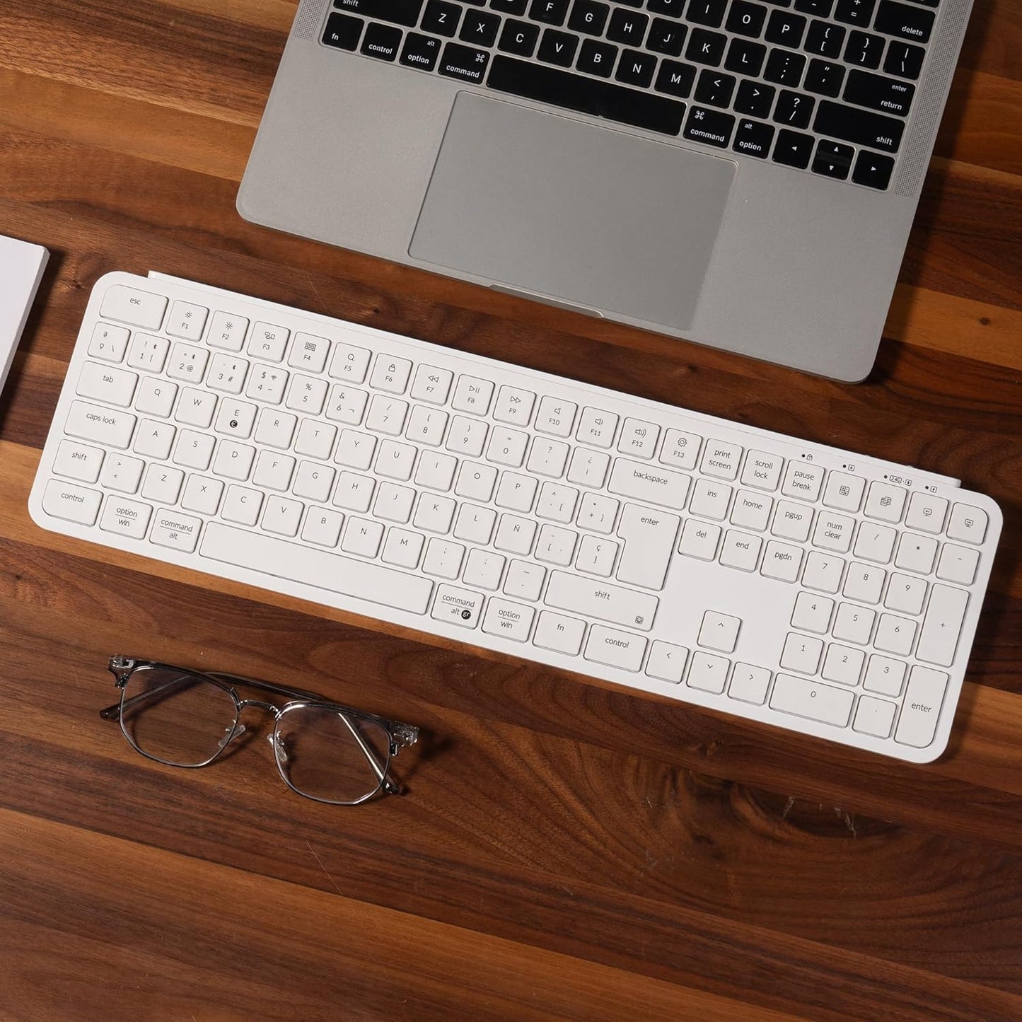 Teclado Inalámbrico, Tamaño Completo, ZMK, Bluetooth/2,4 GHz.