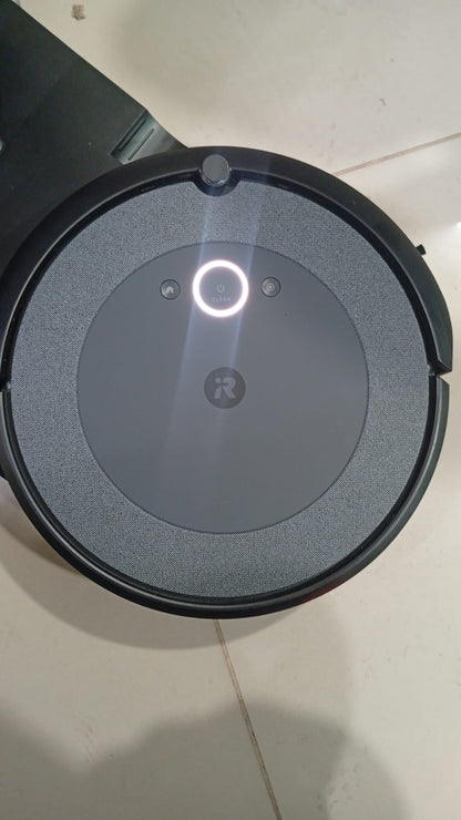 Robot Aspirador iRobot Roomba i5, con auto-vaciado, (Reacondicionado)