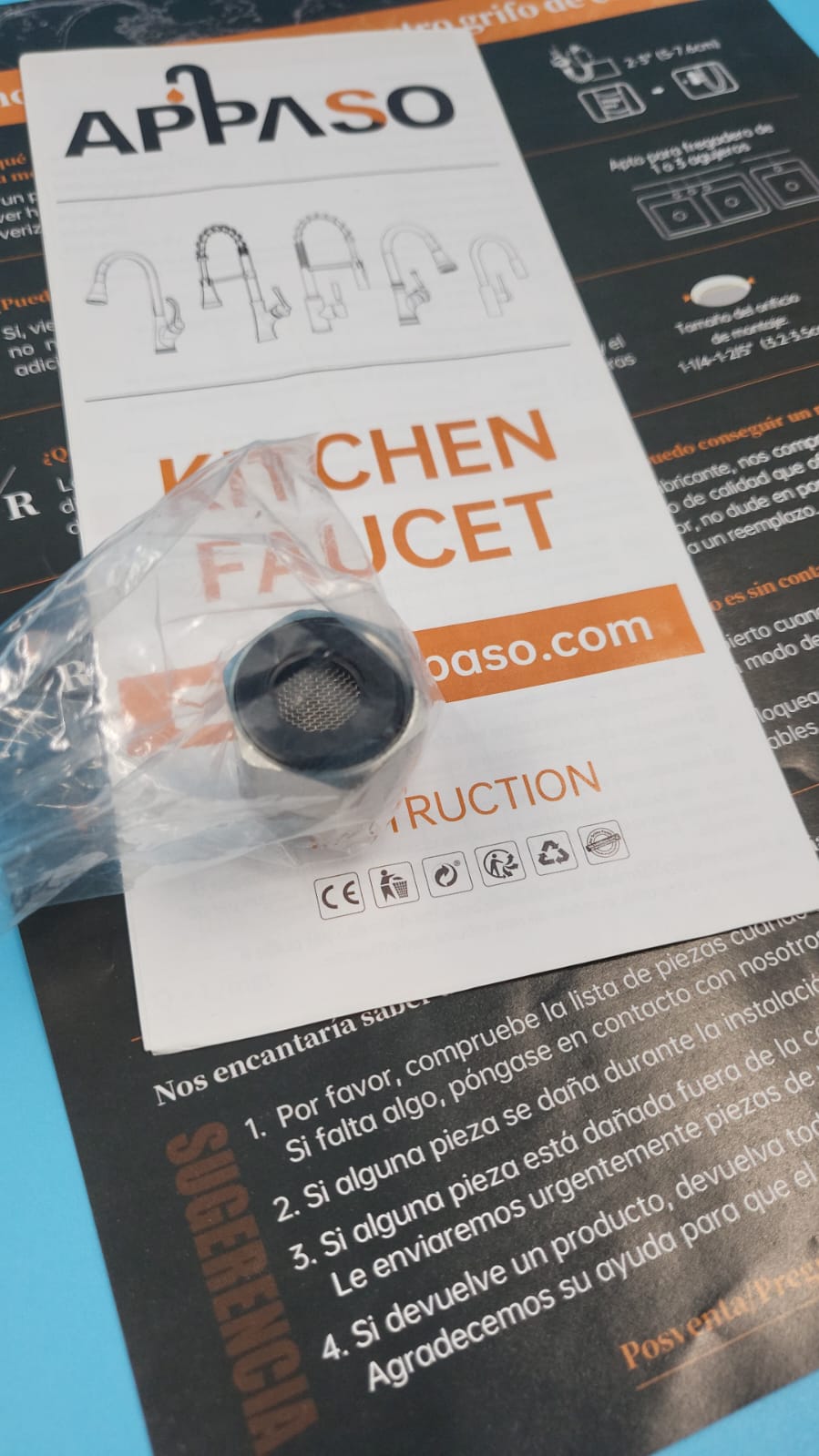 Grifo de cocina desplegable de una sola manija con retroceso a presión