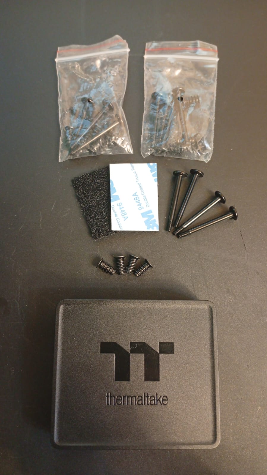 Enfriador de 3 ventiladores, conexión magnética, Thermaltake.