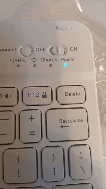 Funda Kenke para iPad de 11", con teclado, Bluetooth, portalápices.(USADO).