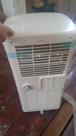 Aire Acondicionado Midea, Portátil de 7,000 BTU (10,000 ASHRAE) 115V