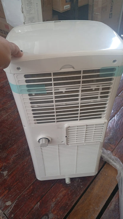 Aire Acondicionado Midea, Portátil de 7,000 BTU (10,000 ASHRAE) 115V