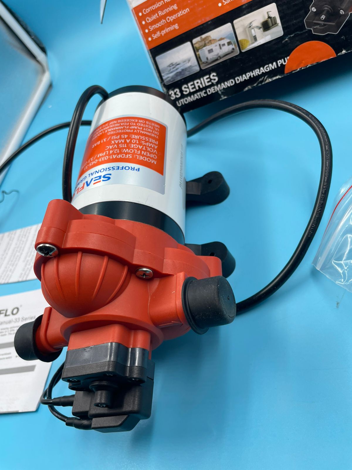 SEAFLO - Bomba de presión de agua de la serie 33 – 115 V CA.