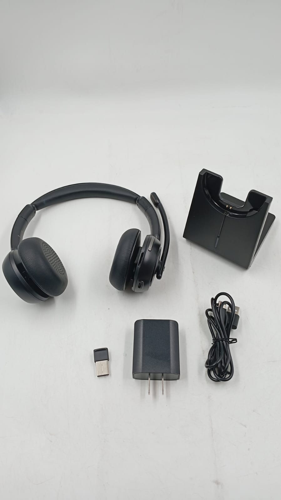 LEVN- Auriculares inalámbricos, Bluetooth.(USADO)
