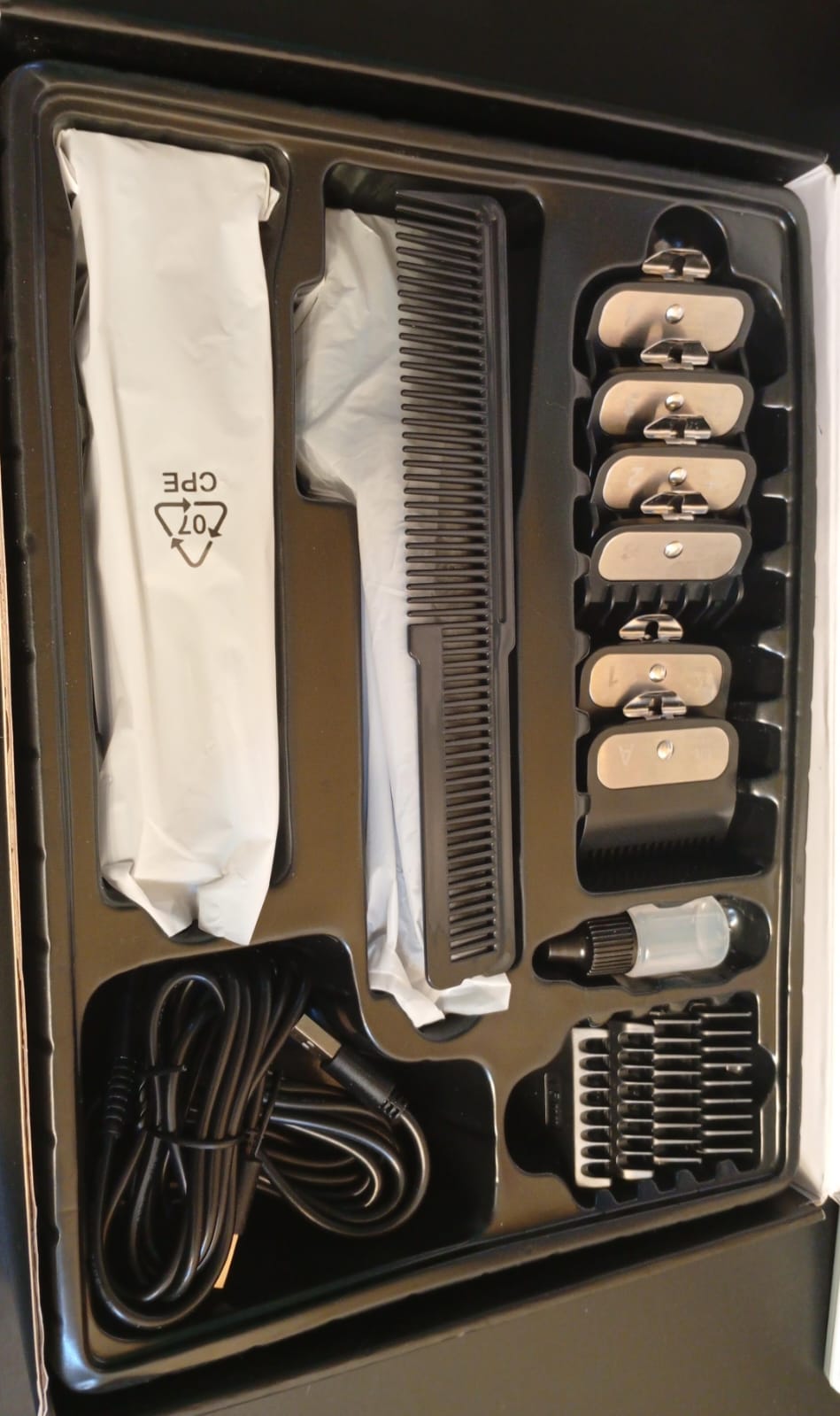 Kit de cortadoras de pelo profesional, recargables, inalámbricas.(USADO)