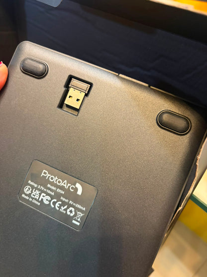 Teclado ProtoArc EK04 Ergonómico Inalámbrico 2.4GHz (USADO)