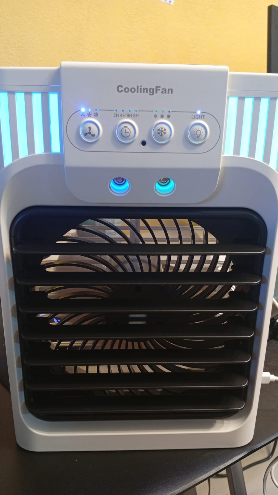 Aire portátil, 3 velocidades, 3 ajustes de niebla, tanque agua (USADO).