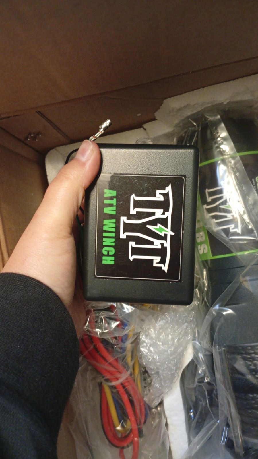 Cabrestante eléctrico ATV de 3000 lbs, control remoto inalámbrico.