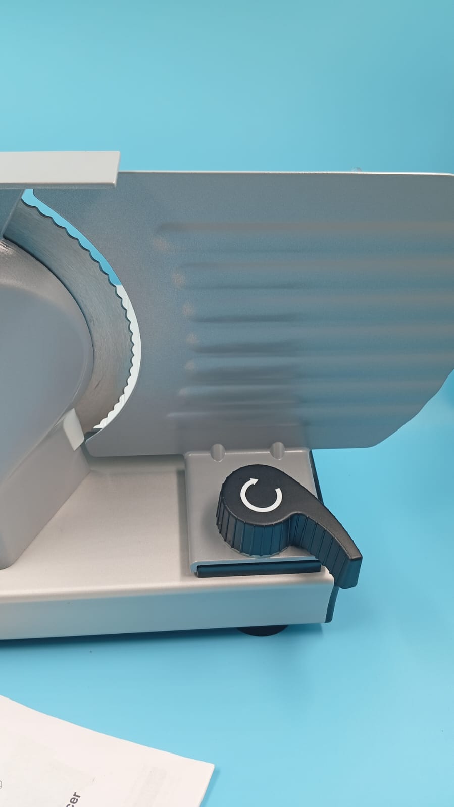 Máquina Electrica Cortadora de Carne, 200W, Uso Doméstico (USADO).