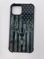 Funda compatible con iPhone 14/13, diseño con patrón de parachoques trasero.