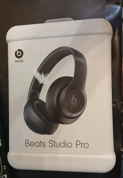 Audífonos Bluetooth con Cancelación de Ruido, Beats Studio Pro.