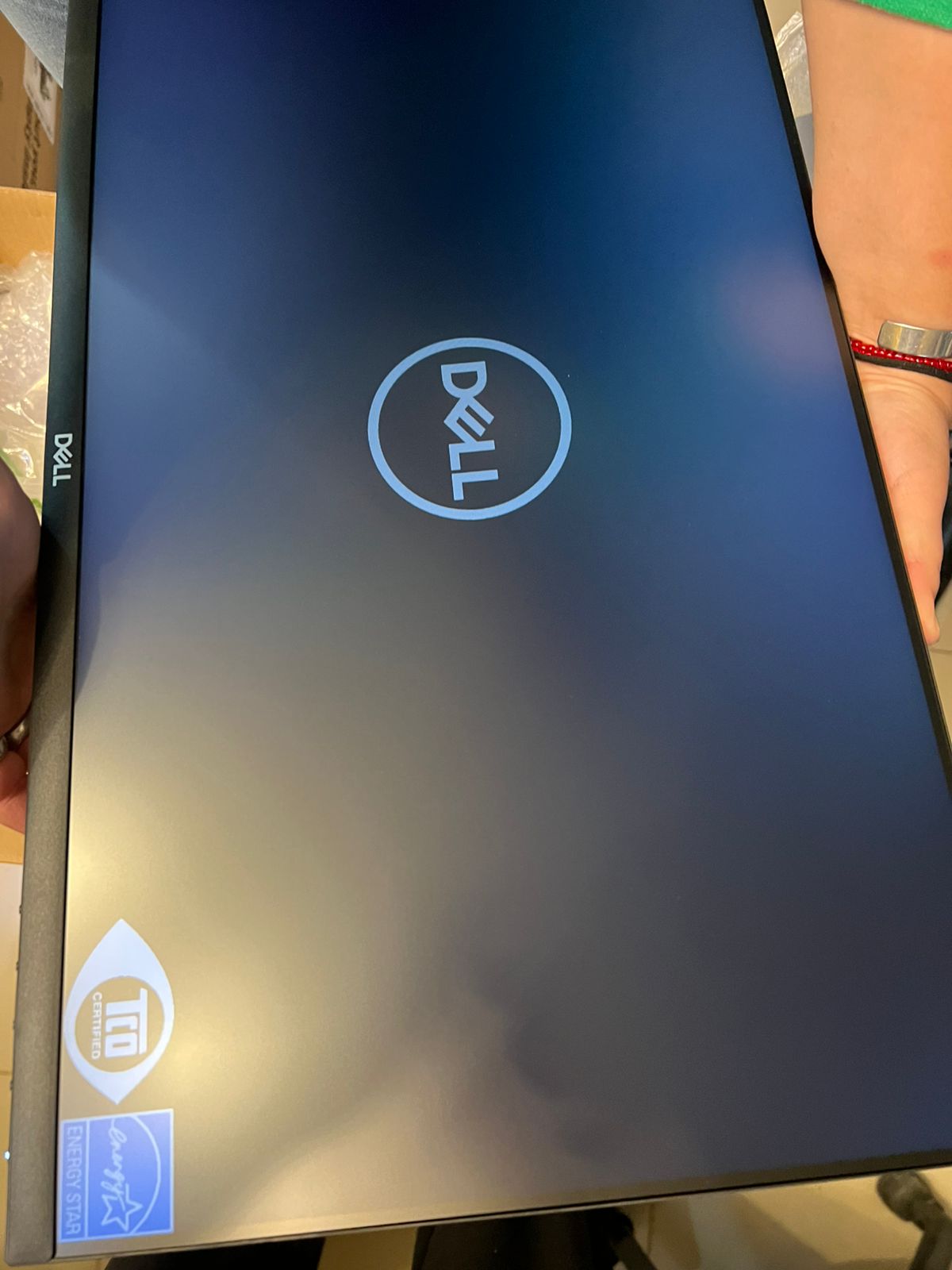 Monitor Full HD 1080p, Dell S2421HS, Bisel Ultrafino, iluminación.