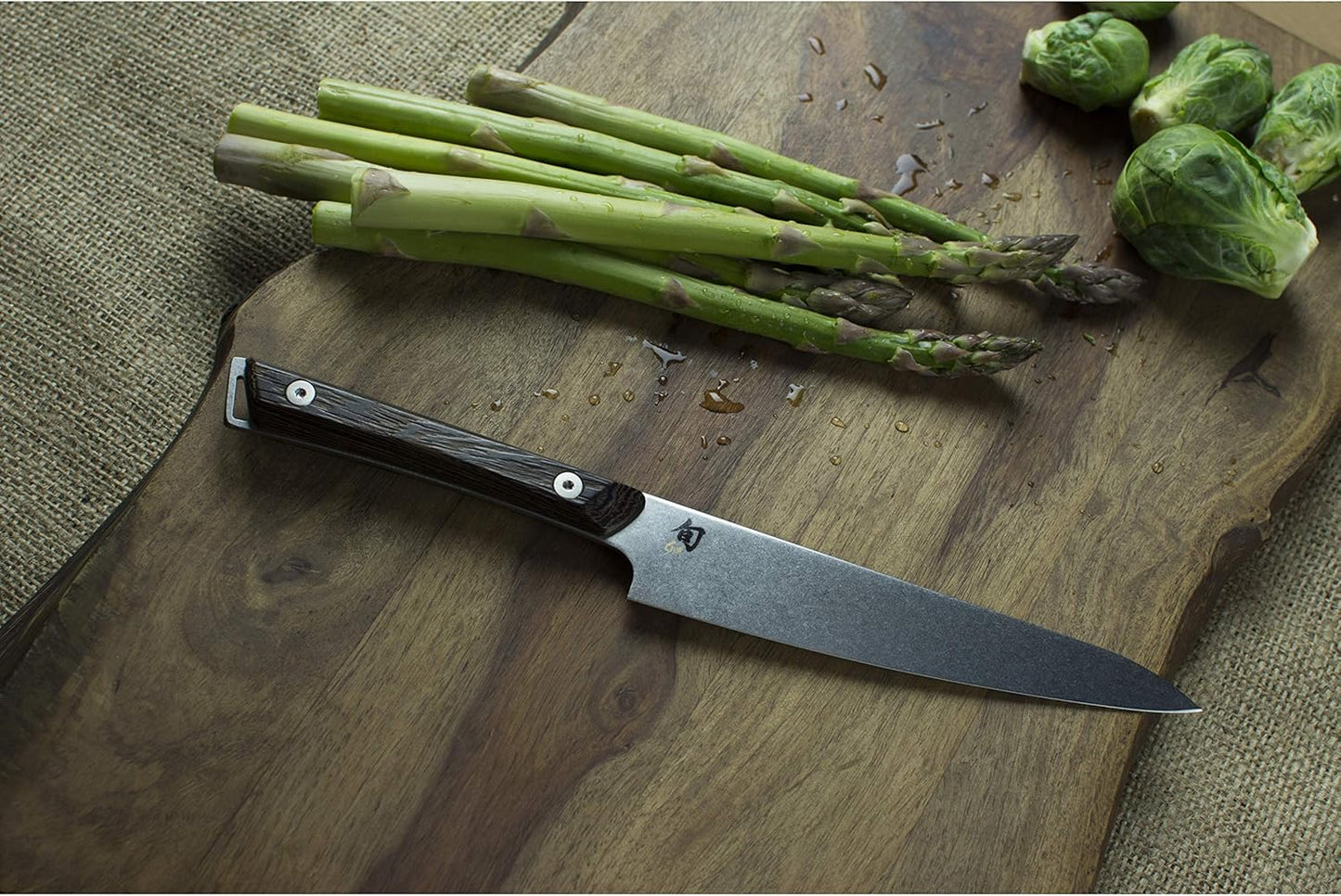 Shun Cutlery Kanso, Cuchillo de cocina de hoja recta de 6".