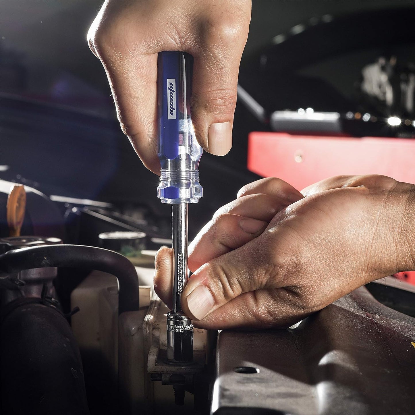 Juego de 40 llaves de 1/4" y 3/8" con carraca reversible, 72 dientes.