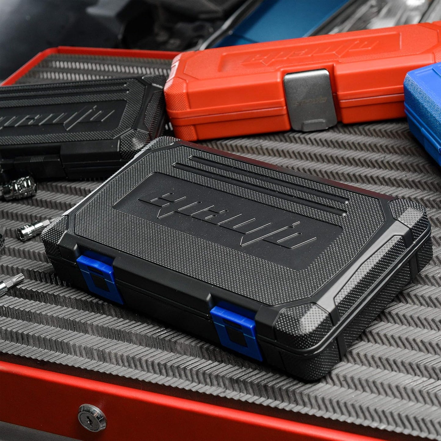 Juego de 40 llaves de 1/4" y 3/8" con carraca reversible, 72 dientes.