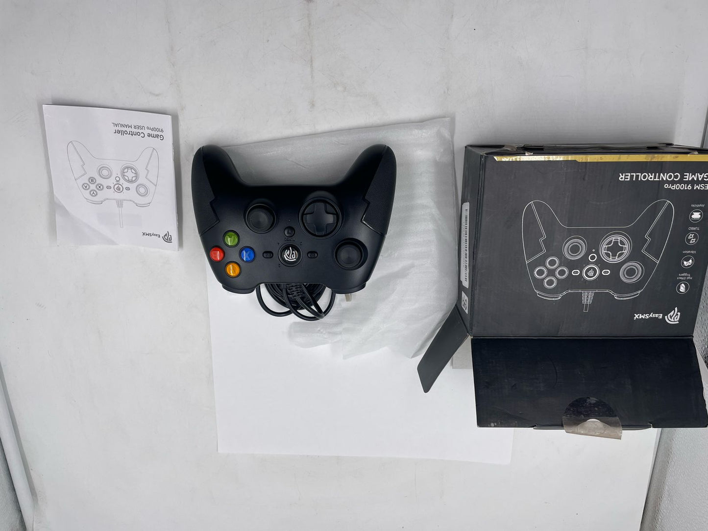 Controlador de juegos con cable EASYSMX 9100 Pro.