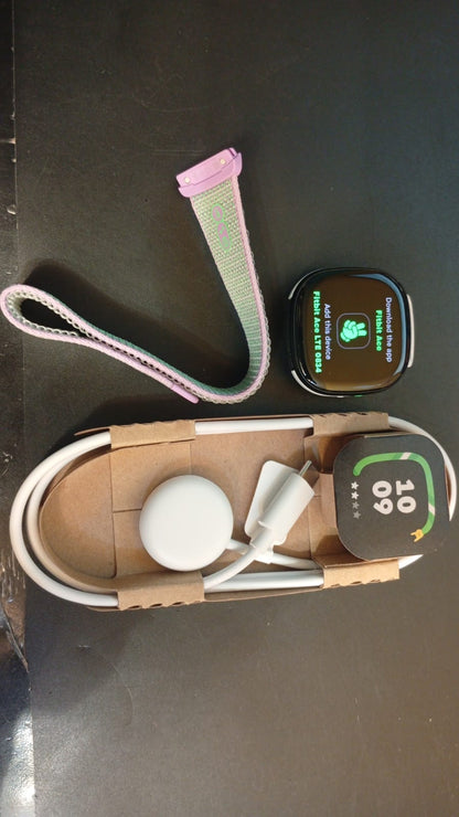 Reloj Inteligente para niños, Fitbit Google Ace LTE, (DETALLE CAJA).