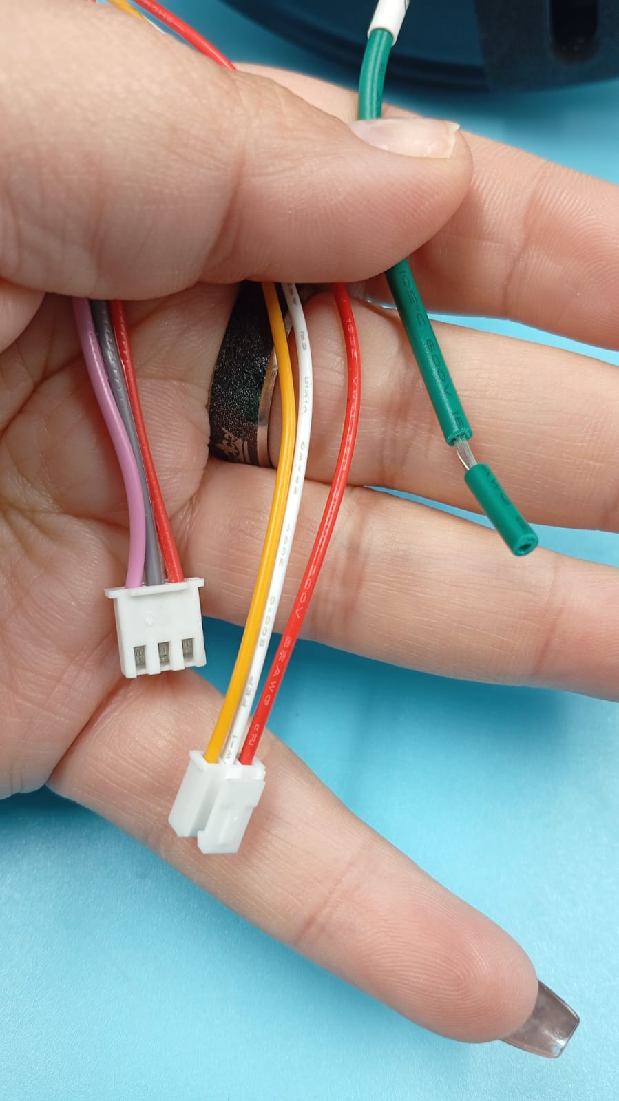 Ventilador de techo, empotrable, 42", control remoto, luz regulable.