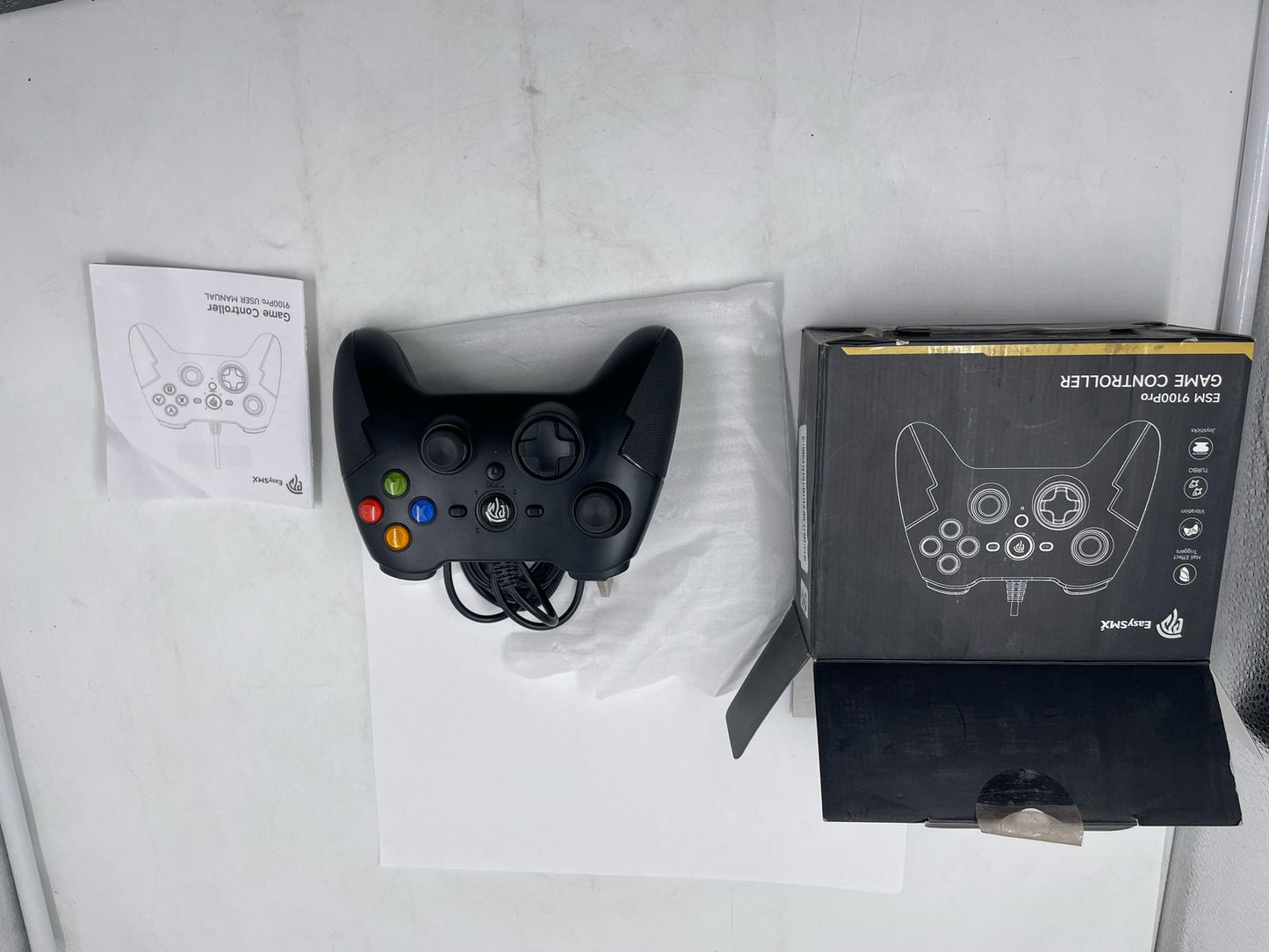 Controlador de juegos con cable EASYSMX 9100 Pro.