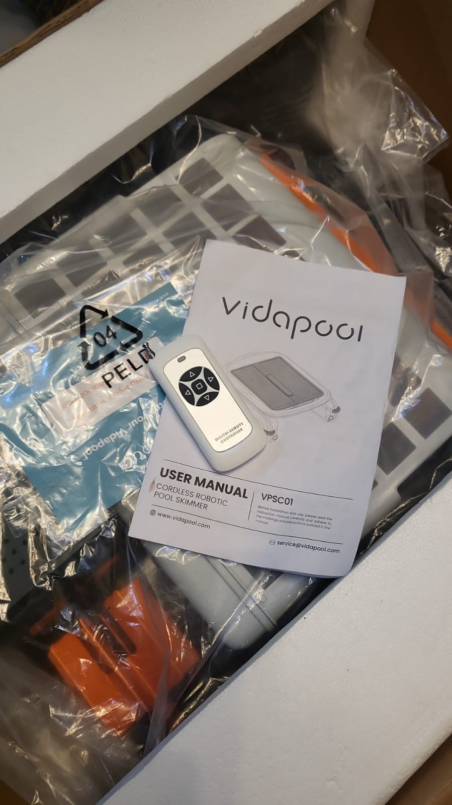 Limpiador automático robótico de piscina con energía solar, VIDAPOOL