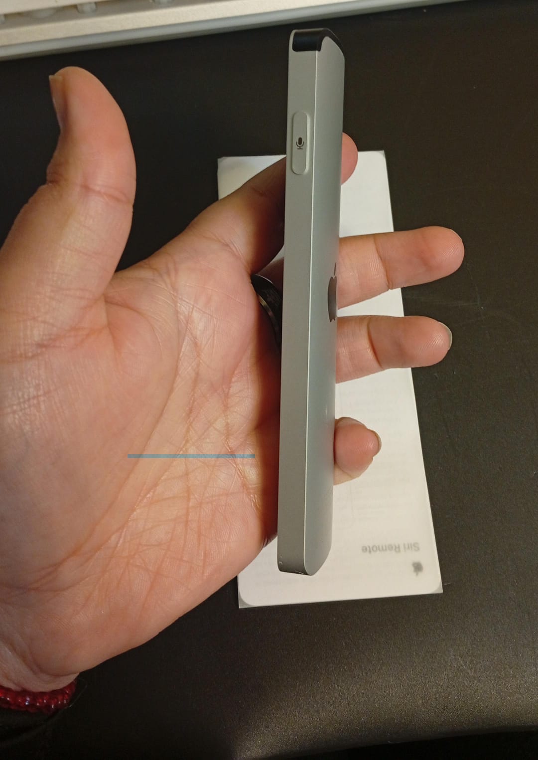 Apple TV Siri Remote (3ª generación), (USADO).