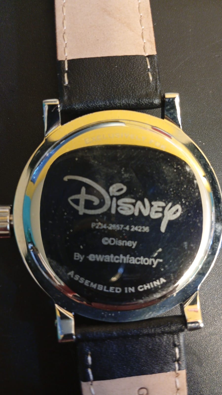 Reloj de cuarzo metálico "Dr. Strange" de Marvel para hombre.