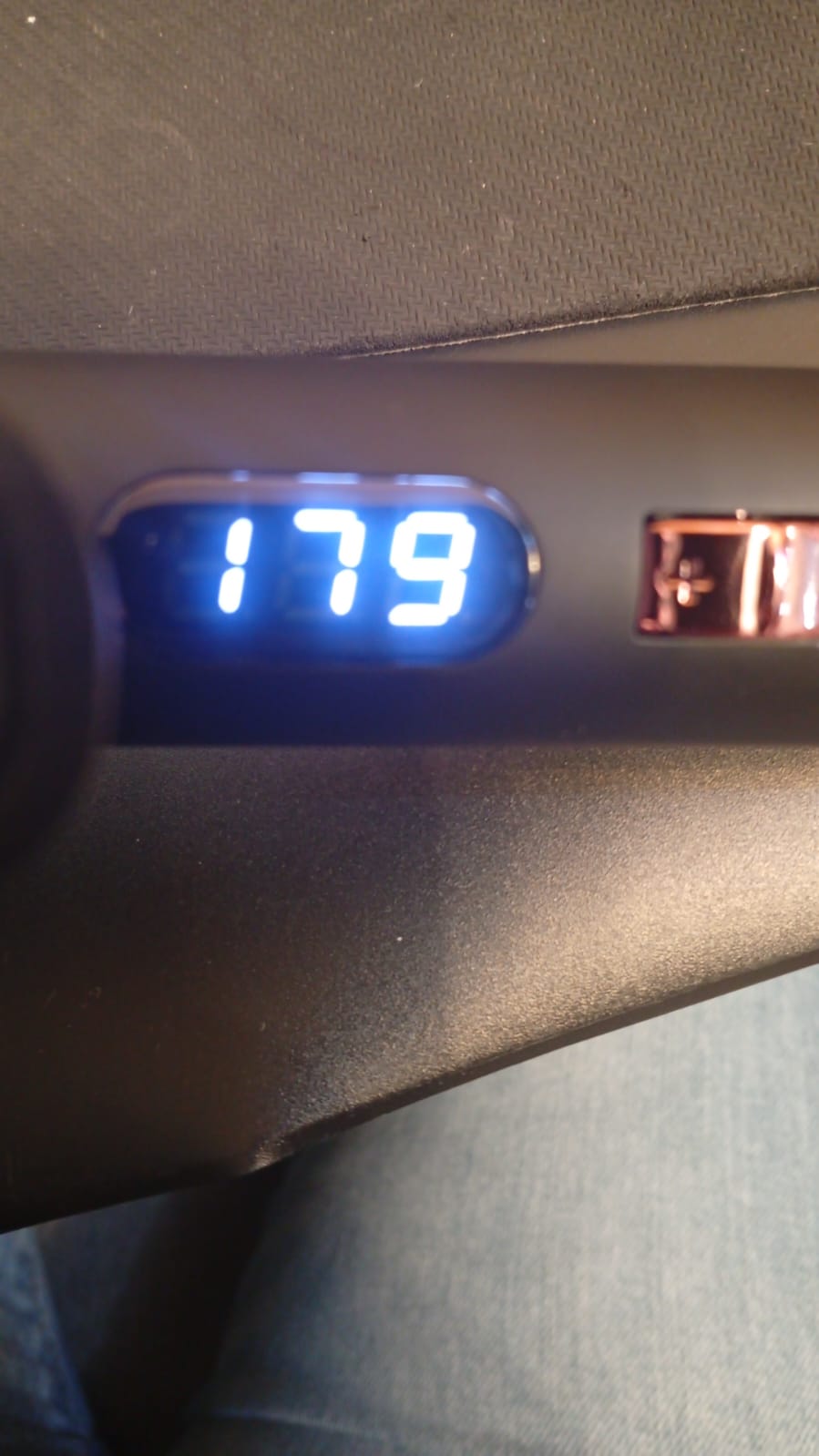 Rizadora de barril largo de 1 1/4 pulgadas, temperatura ajustable.