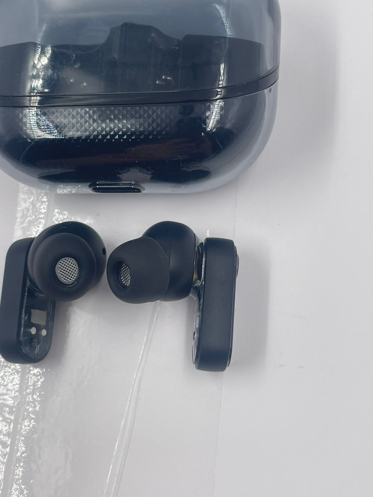 TOZO Auriculares inalámbricos híbridos con cancelación Activa de Ruido.(USADOS)