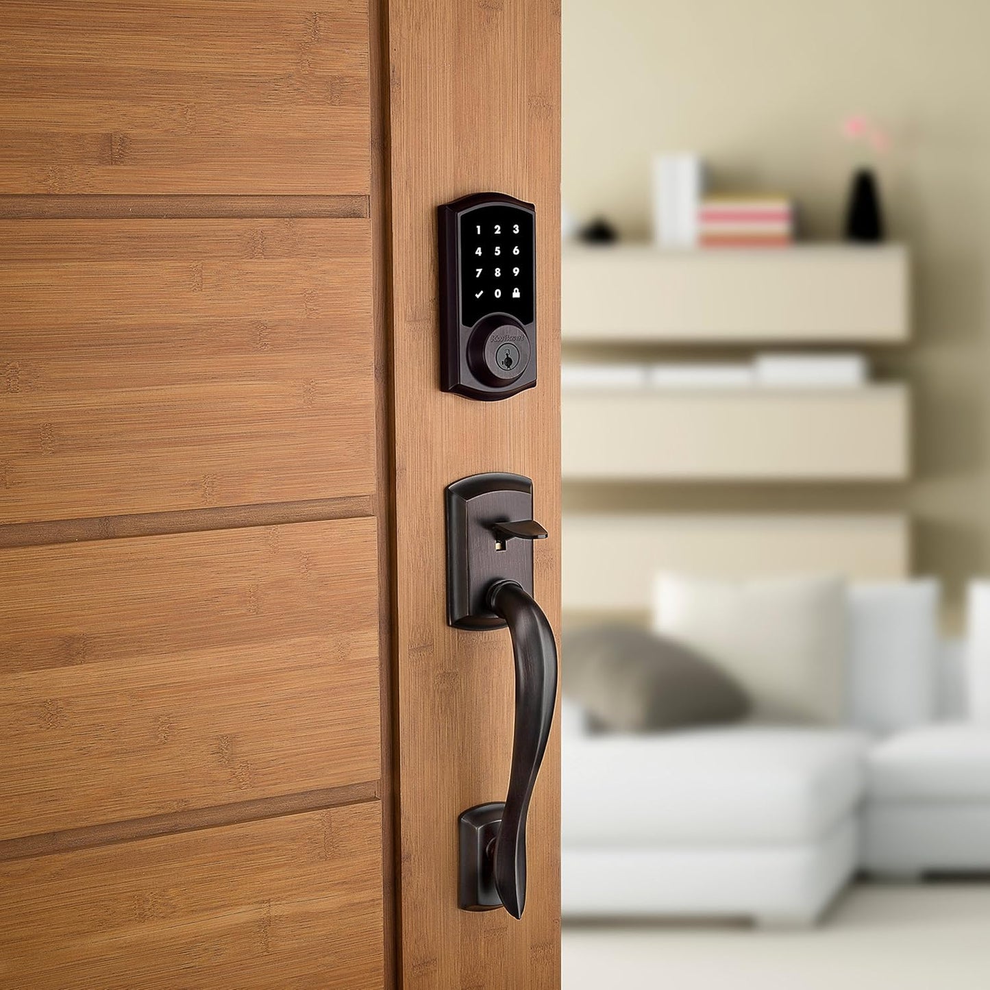 Cerradura con pantalla táctil y con seguridad electrónica Kwikset Smartcode 915