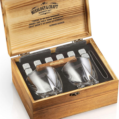Juego de regalo de piedras y vasos de whisky y tarjetas de cóctel.