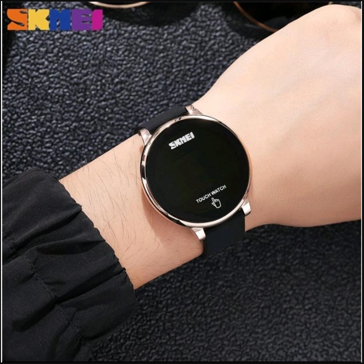 Reloj con pantalla táctil, deportivo e informal, acero inoxidable.