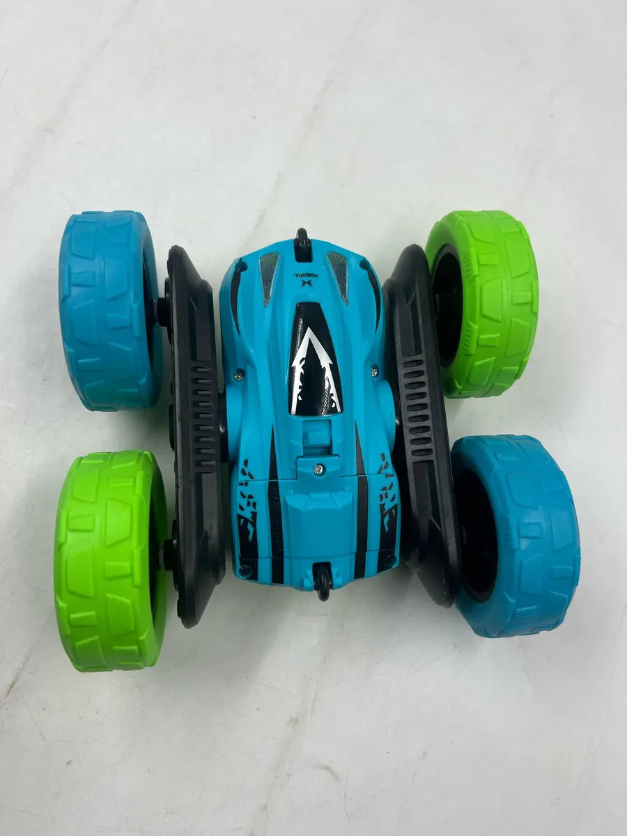 Auto a control remoto, de doble cara giratoria de 360°.