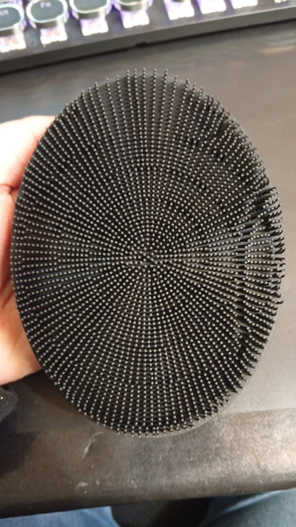 Cepillo vibrante para rostro y cuerpo con gel de ducha, Black Wolf.