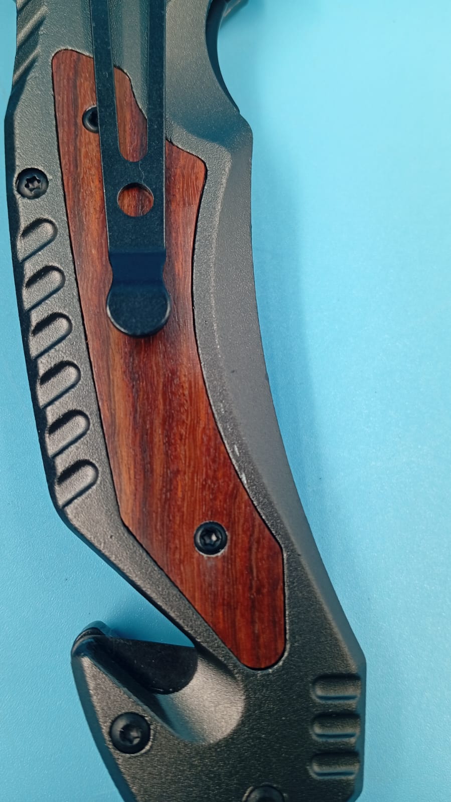 Cuchillo plegable de bolsillo, cortador de cinturón, rompe vidrios. (USADO)