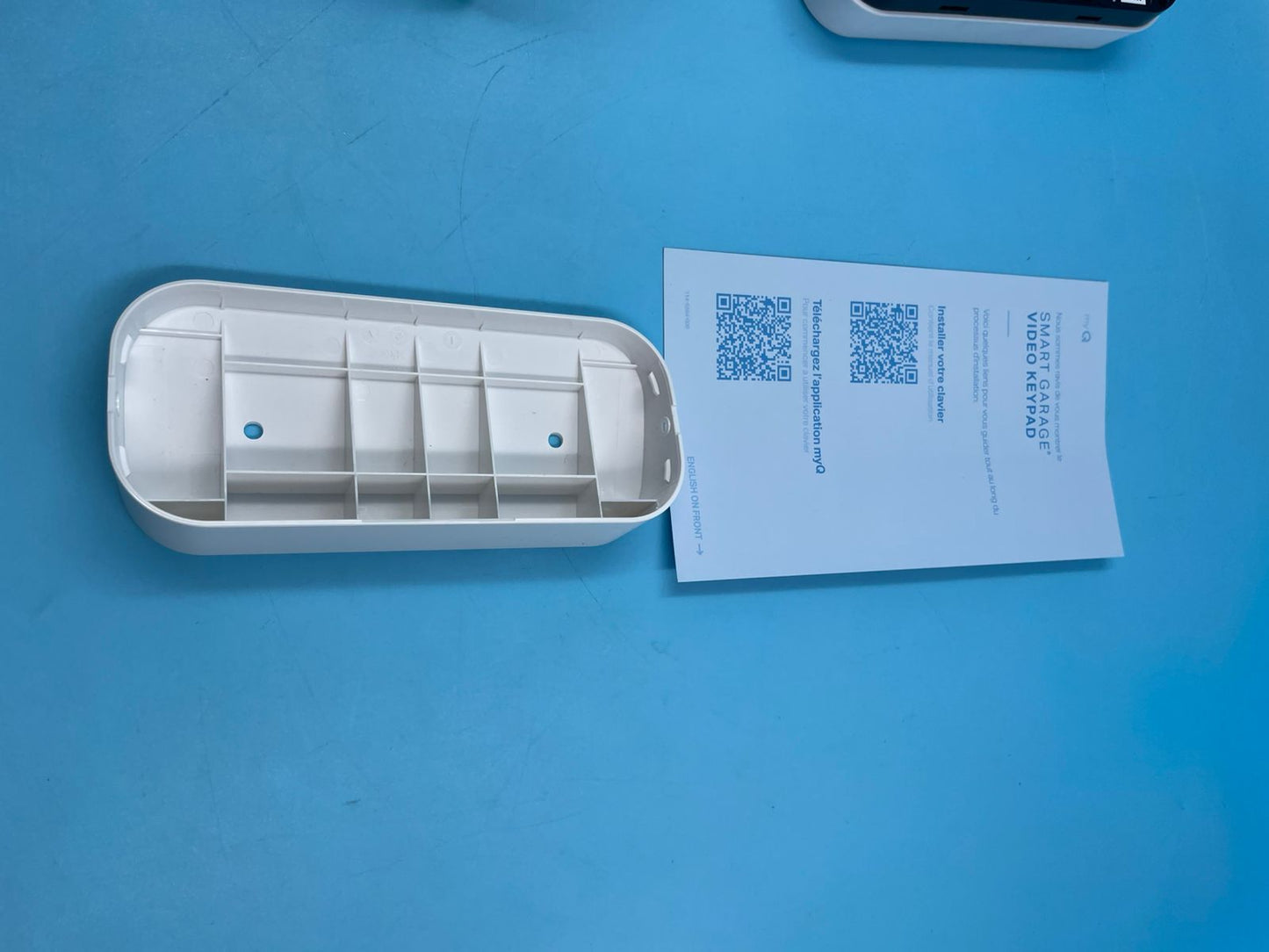 CHAMBERLAIN myQ Smart Garage Door - Teclado de vídeo con cámara.(USADO)