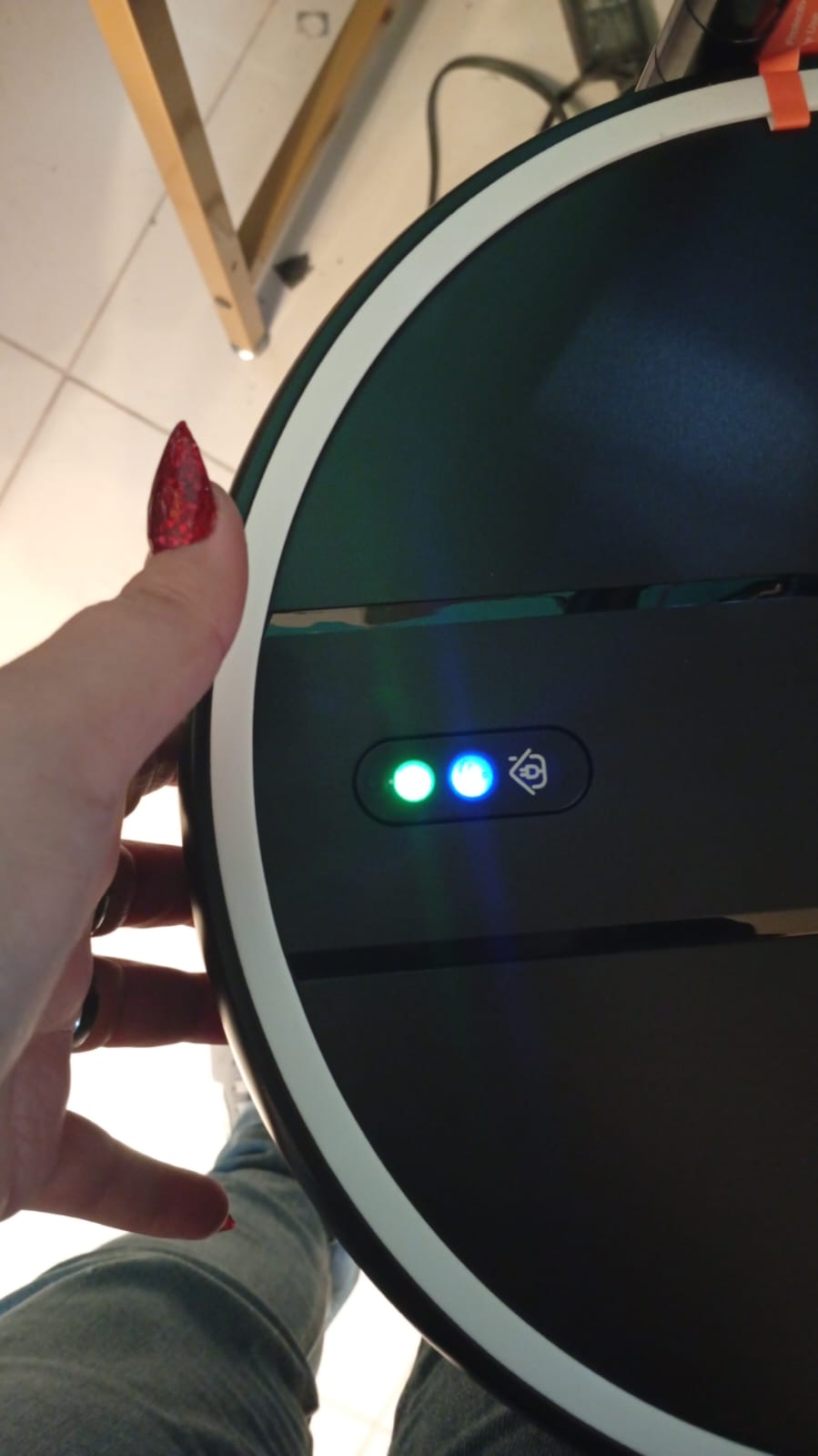 Robot aspirador y fregona, succión de 4000 Pa, (USADO).