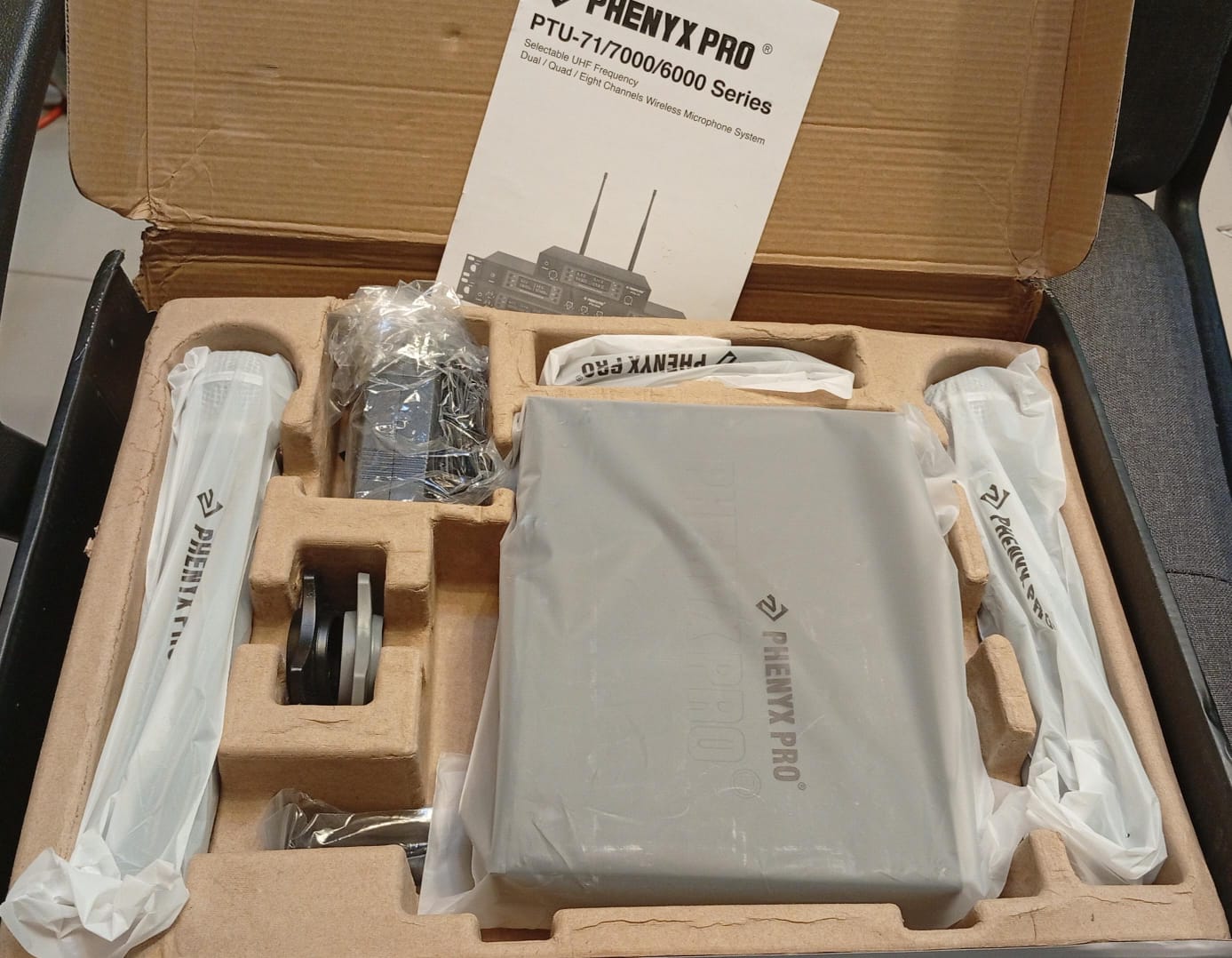 Phenyx Pro Sistema de micrófonos inalámbricos, (USADO).