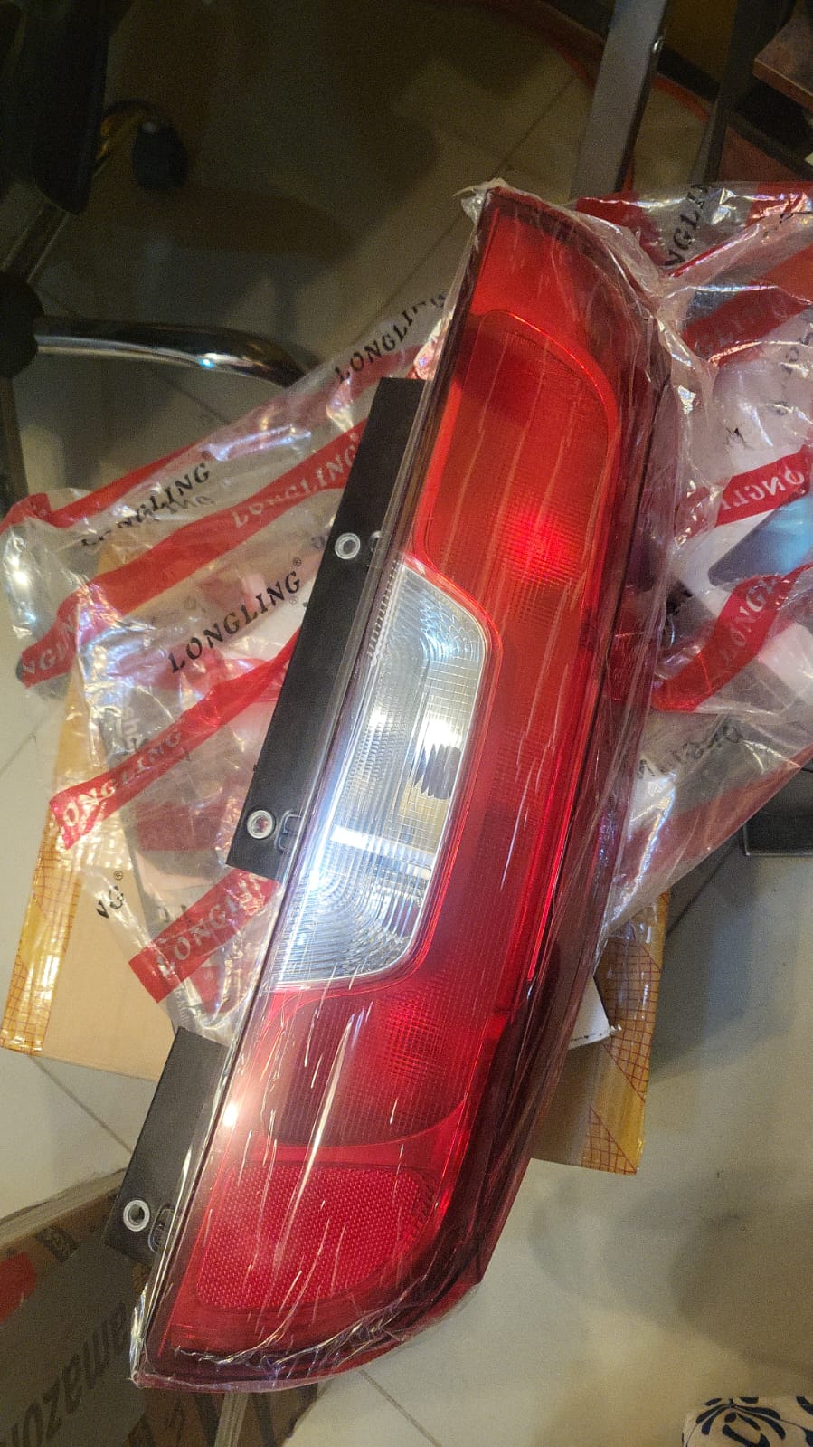 Luz trasera halógena Derecha.Dodge RAM PROMASTER CITY 2015-2019 52043138