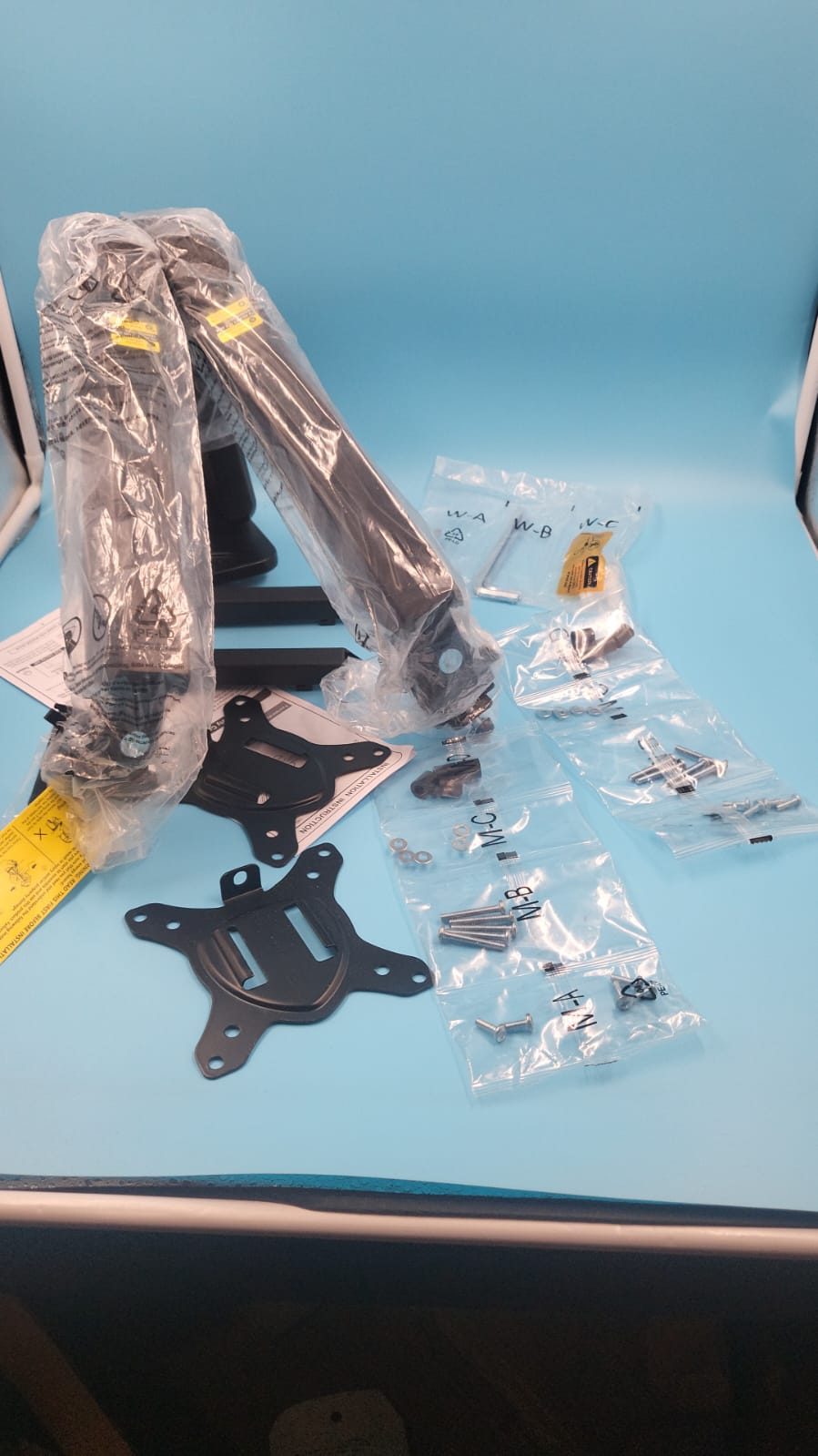 Soporte de pared para monitor dual. 13 a 32 pulgadas. MOUNT PRO PR7002